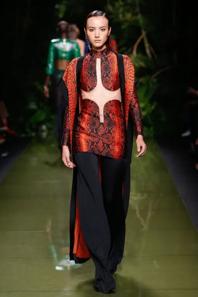 Look 26